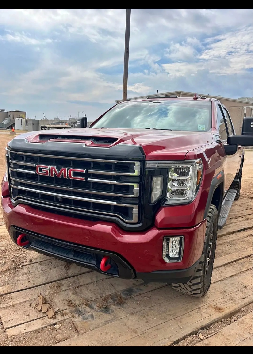Used 2020 GMC Sierra 2500 AT4 AWD/4WD image 1