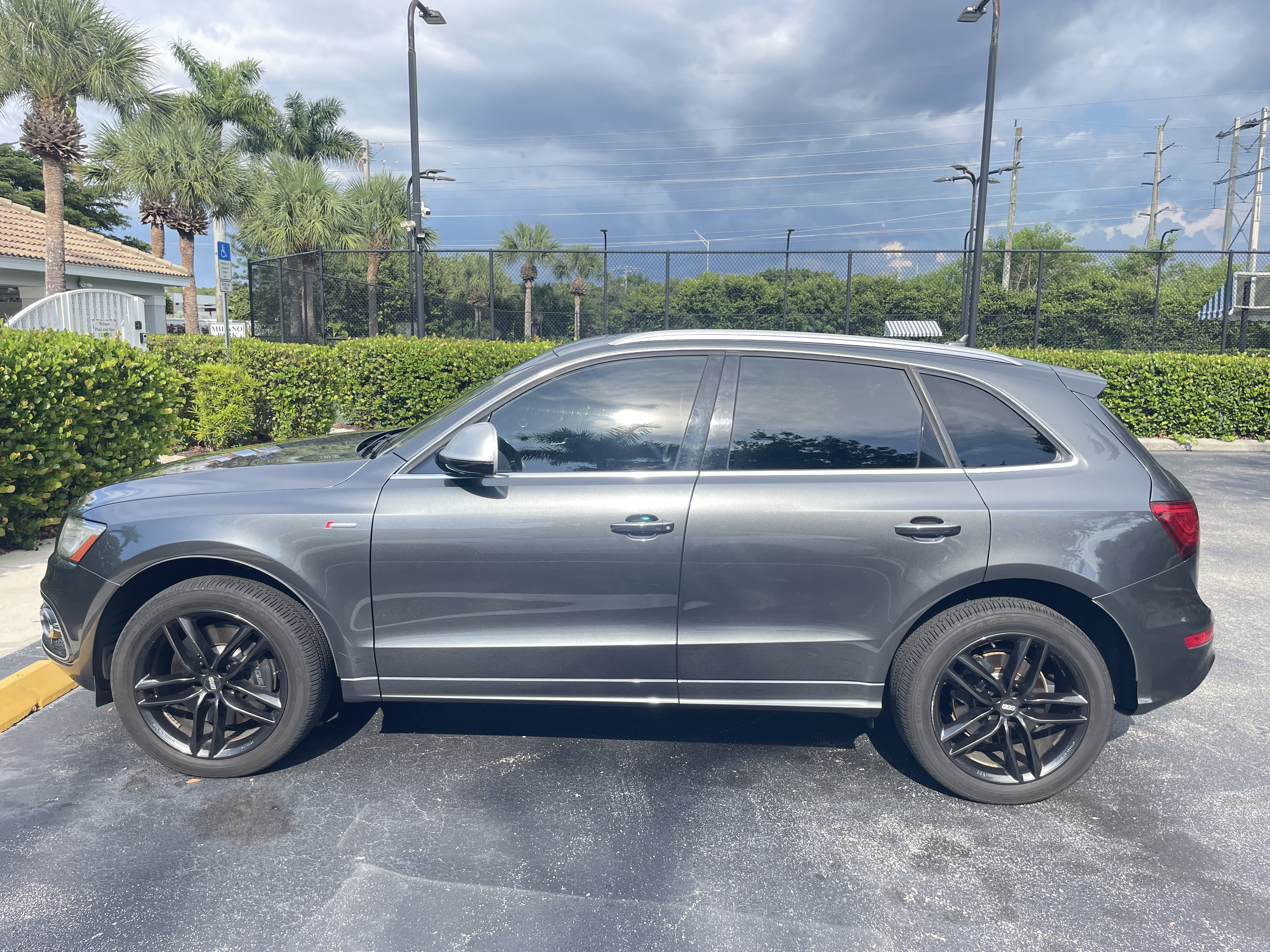 Used 2016 Audi SQ5 Premium Plus AWD/4WD image 2
