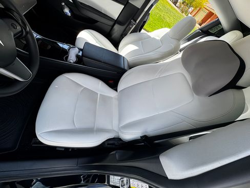 Used 2019 Tesla Model 3 Standard Range RWD image 9