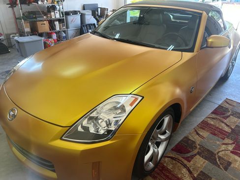 Used 2007 Nissan 350Z Touring RWD image 5