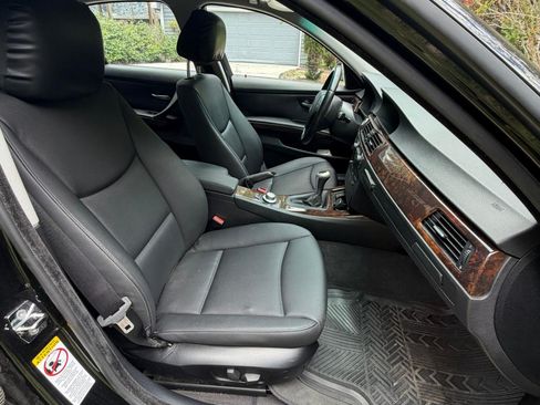Used 2006 BMW 325i Sedan RWD image 16