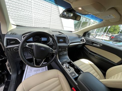 Used 2020 Ford Edge SEL w/ Convenience Package image 11