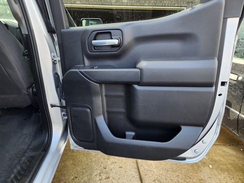 Used 2020 Chevrolet Silverado 1500 Custom image 19