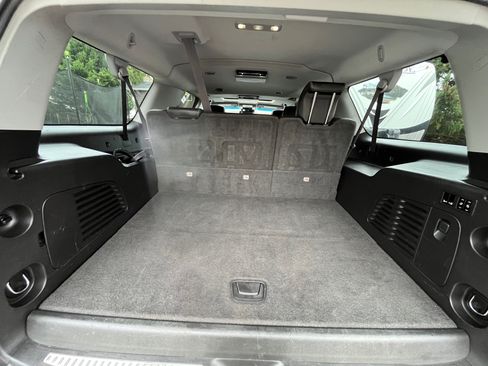Used 2016 Chevrolet Suburban LT image 15