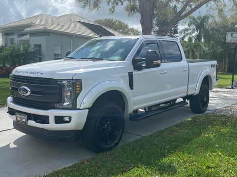 Used 2019 Ford F250 Lariat w/ Lariat Ultimate Package image 4
