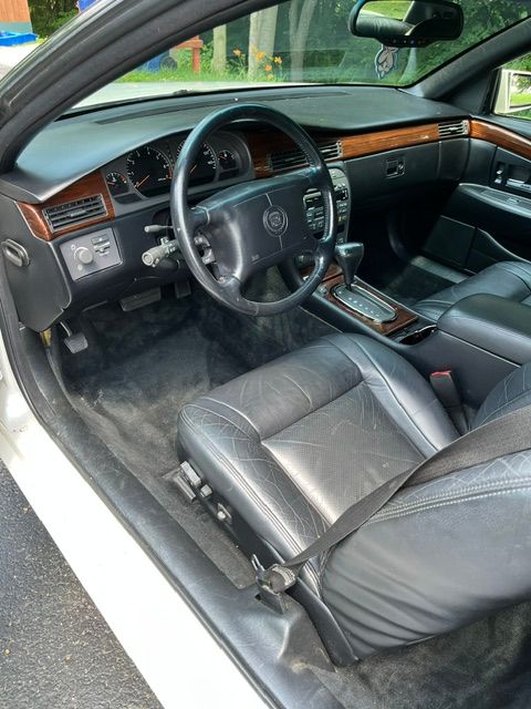 Used 2001 Cadillac Eldorado Touring FWD image 8