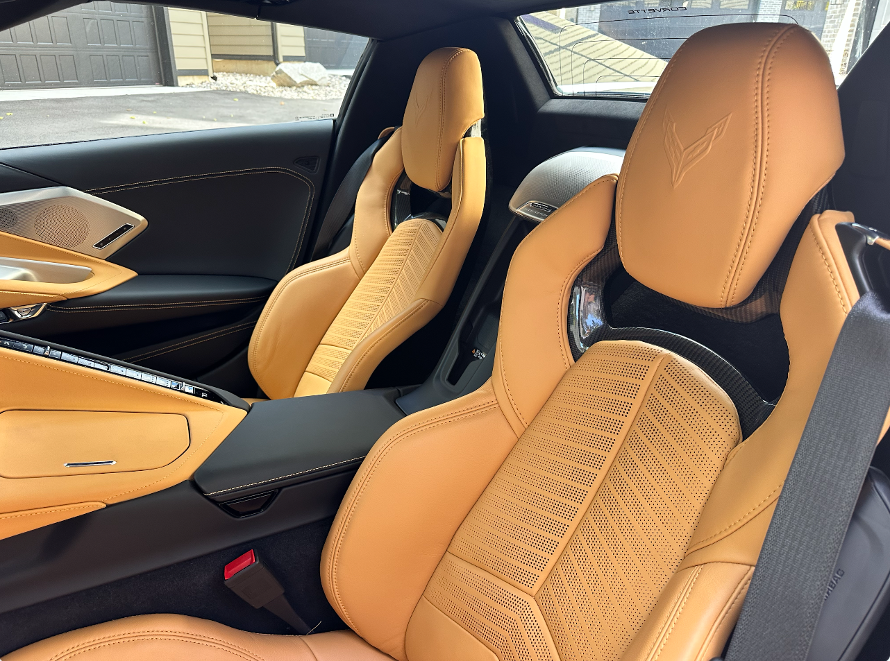 Used 2024 Chevrolet Corvette Stingray Premium Conv w/ Z51 Performance Package RWD image 9