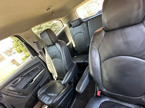 Used 2012 Chevrolet Traverse LT w/ LPO, 'HIT The Road' Package image 15