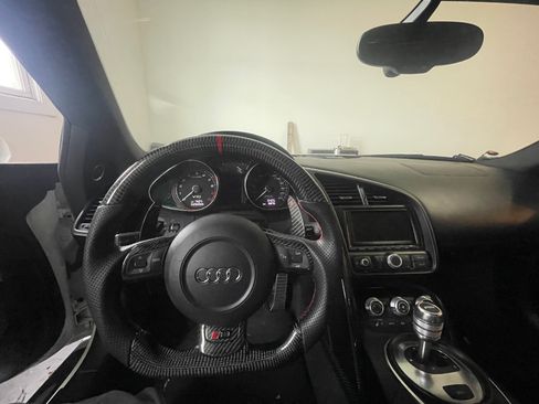Used 2011 Audi R8 V10 AWD/4WD image 10