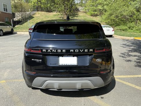 Used 2020 Land Rover Range Rover Evoque S image 4