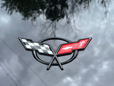 Used 2001 Chevrolet Corvette Z06 w/ Memory Pkg image 14