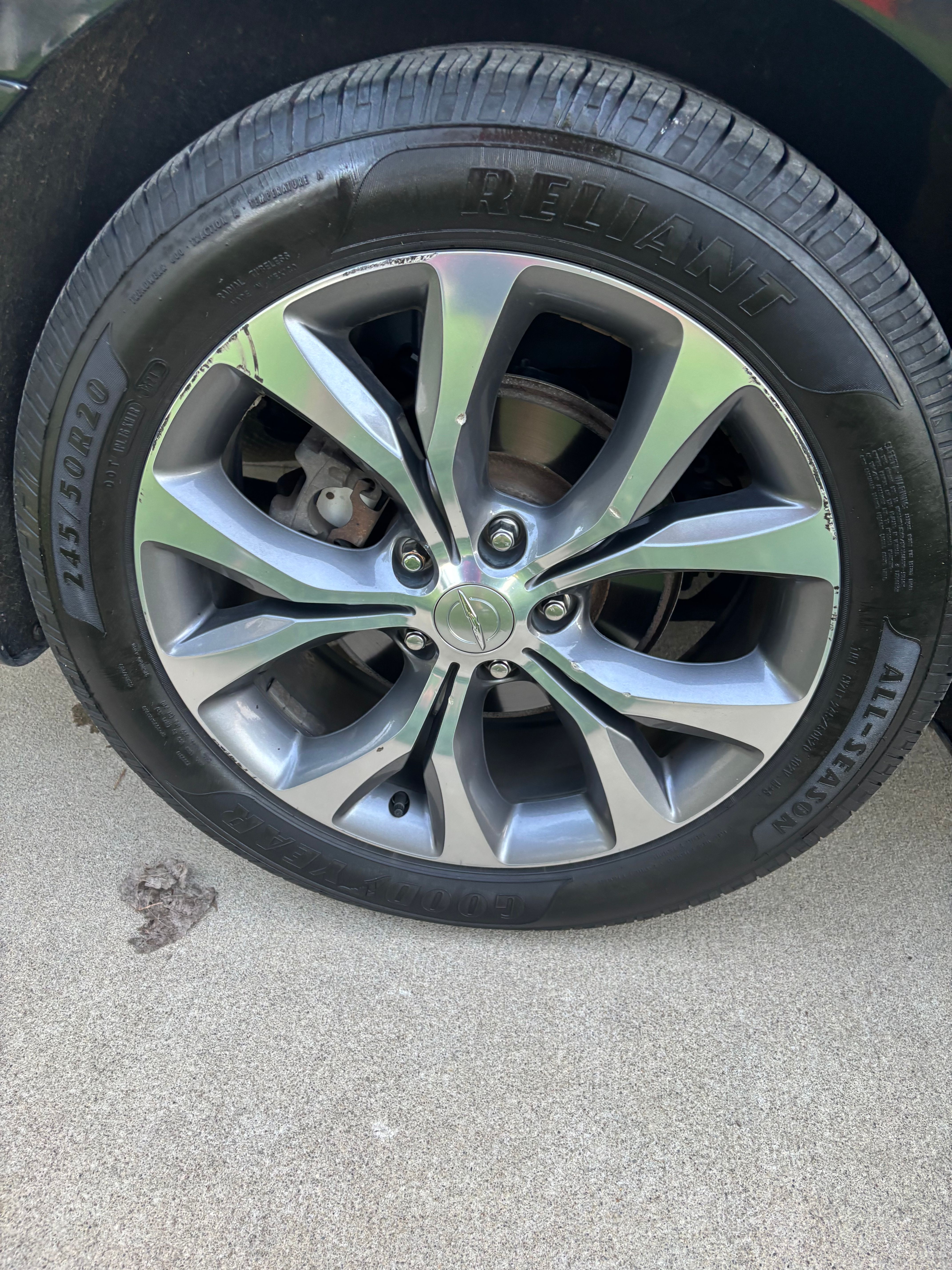 Used 2020 Chrysler Pacifica Limited FWD image 11