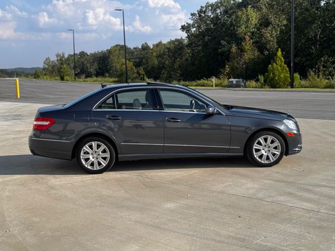 Used 2013 Mercedes-Benz E 350 Sedan image 5
