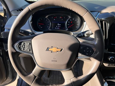 Used 2021 Chevrolet Traverse LT image 19