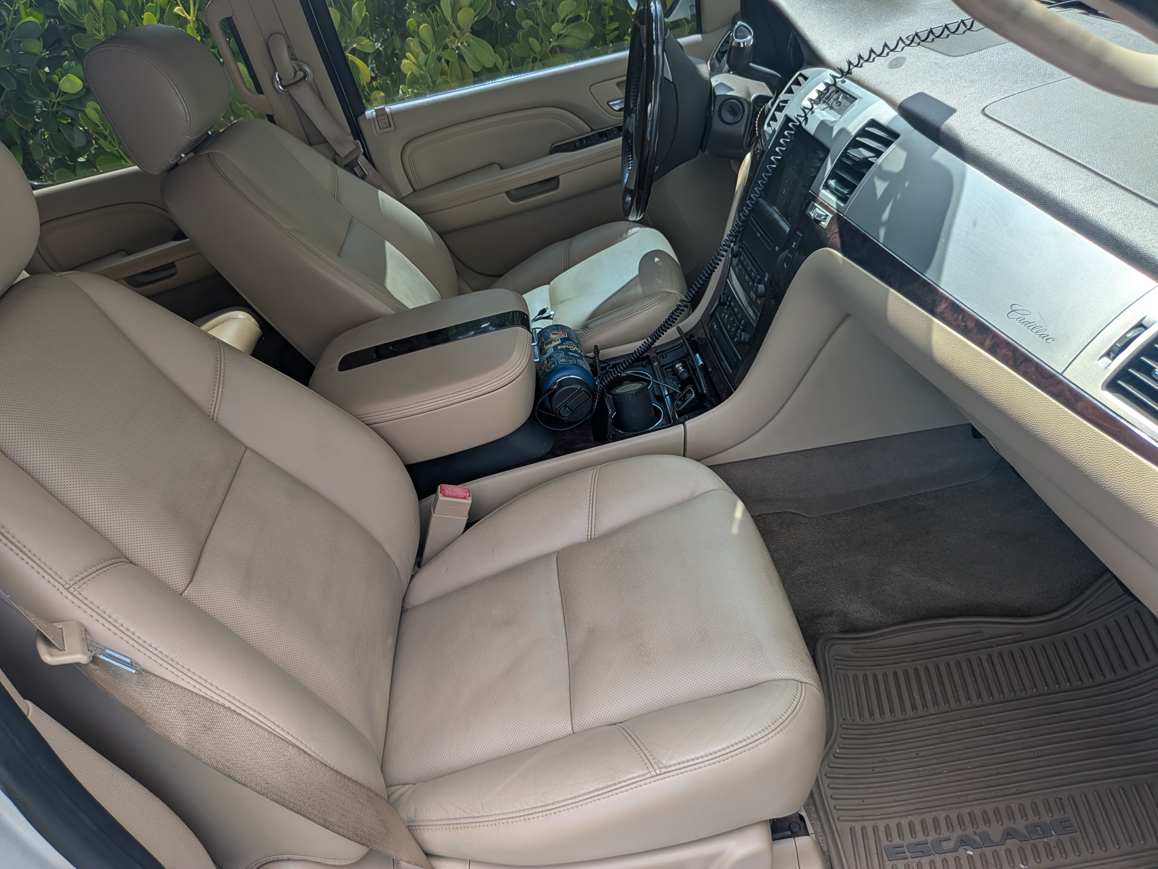 Used 2009 Cadillac Escalade EXT AWD/4WD image 14