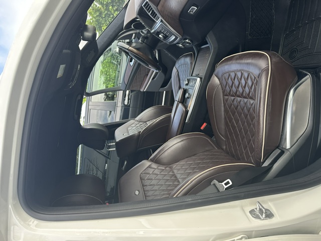 Used 2013 Mercedes-Benz GL 550 4MATIC image 12