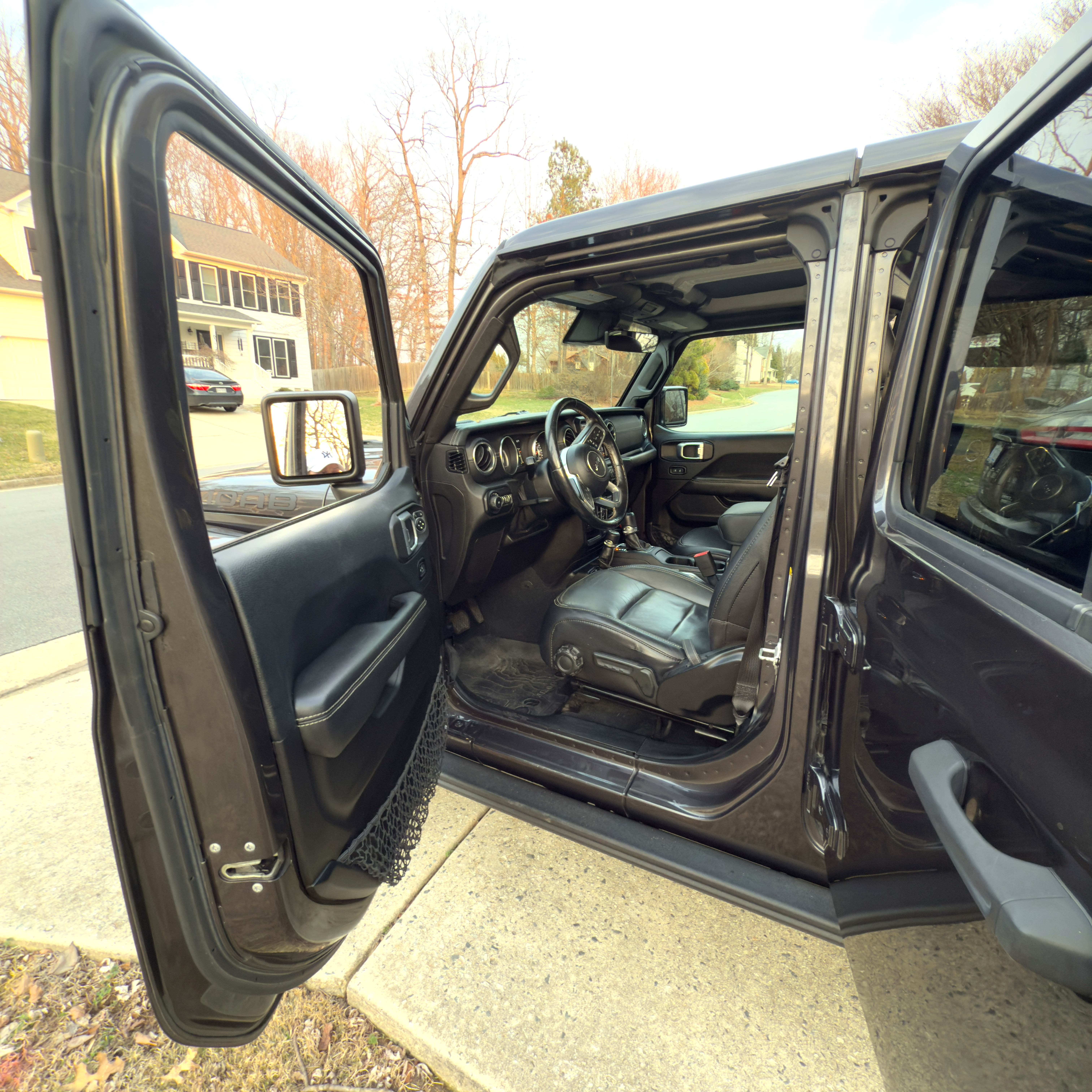 Used 2019 Jeep Wrangler Unlimited Sahara w/ Quick Order Package 24M Moab AWD/4WD image 13