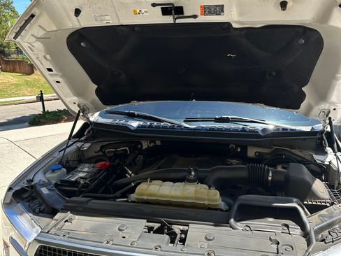 Used 2019 Ford F150 Platinum w/ Equipment Group 701A Luxury image 25