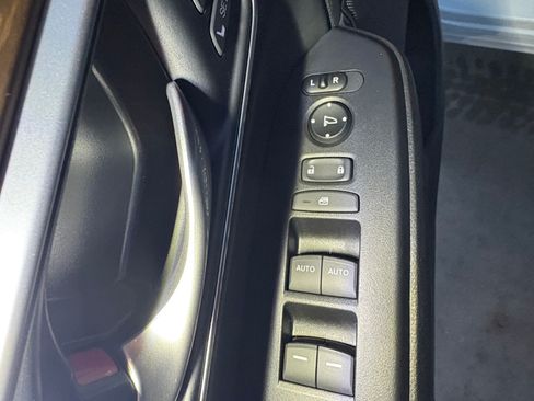 Used 2021 Honda CR-V EX-L image 11