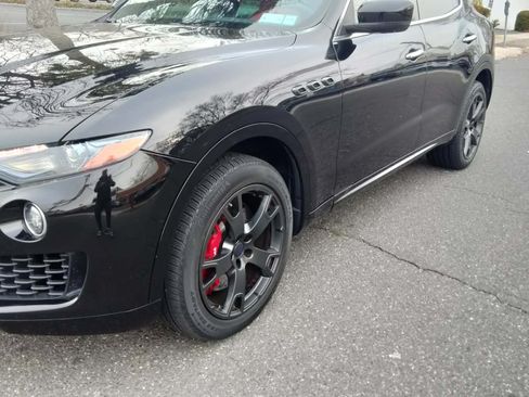 Used 2018 Maserati Levante S GranSport image 2