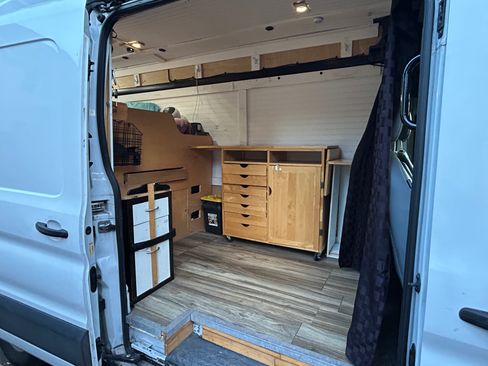 Used 2019 Ford Transit 250 148 High Roof Extended RWD image 4