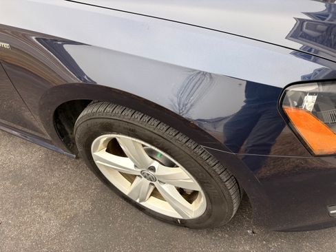 Used 2015 Volkswagen Passat 1.8T Limited Edition image 16