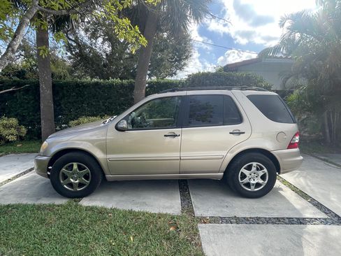 Used 2002 Mercedes-Benz ML 500 4MATIC image 2