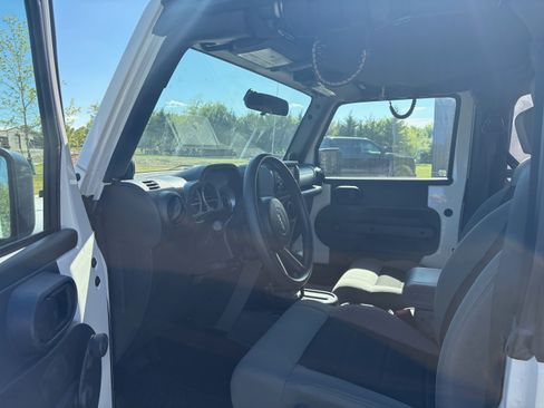 Used 2010 Jeep Wrangler Sport AWD/4WD image 9