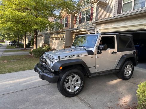 Used 2012 Jeep Wrangler Sport AWD/4WD image 12