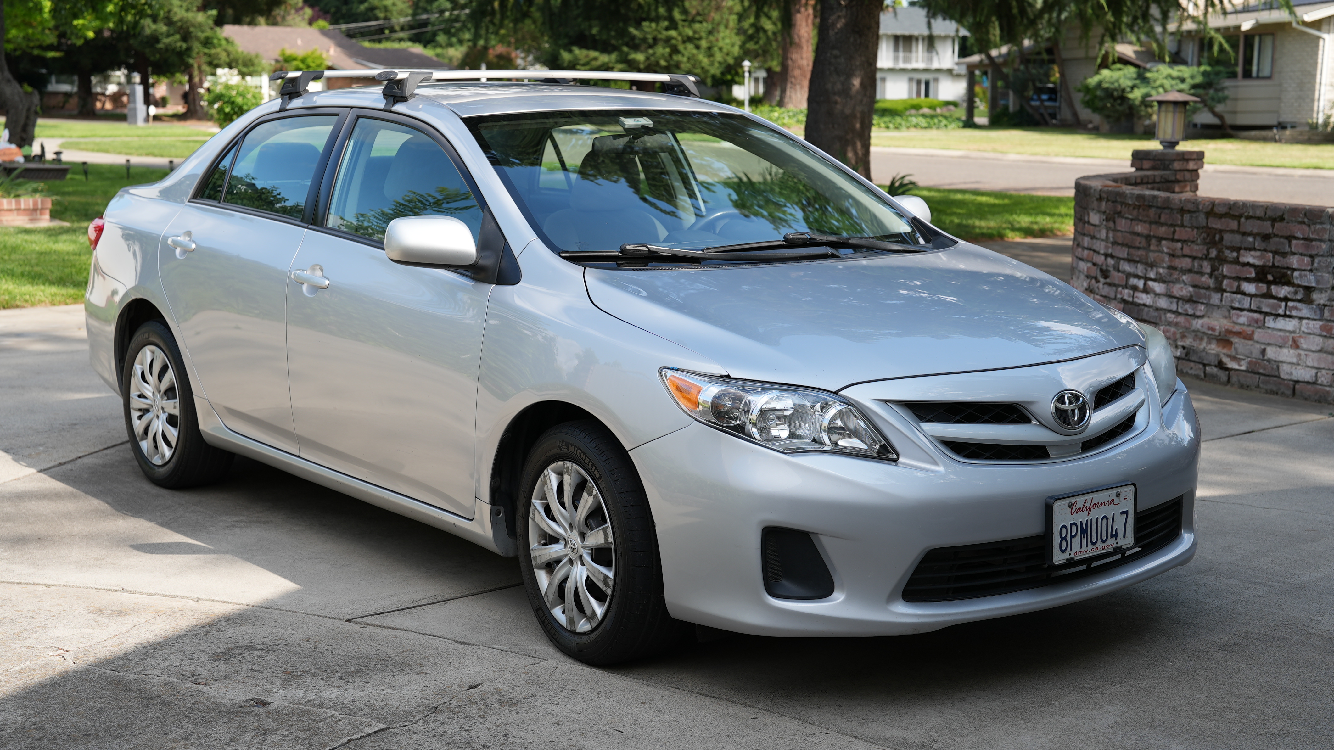 Used 2012 Toyota Corolla LE w/ Preferred Accessory Pkg FWD image 1