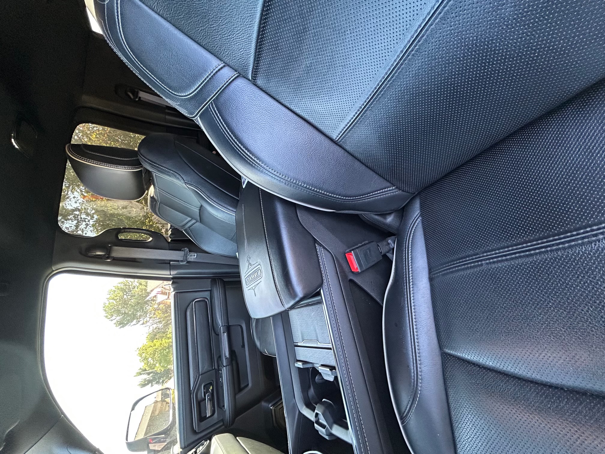 Used 2022 RAM 2500 Limited AWD/4WD image 5