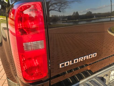 Used 2015 Chevrolet Colorado LT w/ Luxury Package image 11