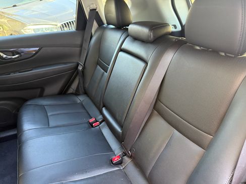 Used 2018 Nissan Rogue SL FWD image 10