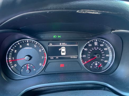 Used 2024 Kia Forte LXS w/ LXS Technology Package image 8