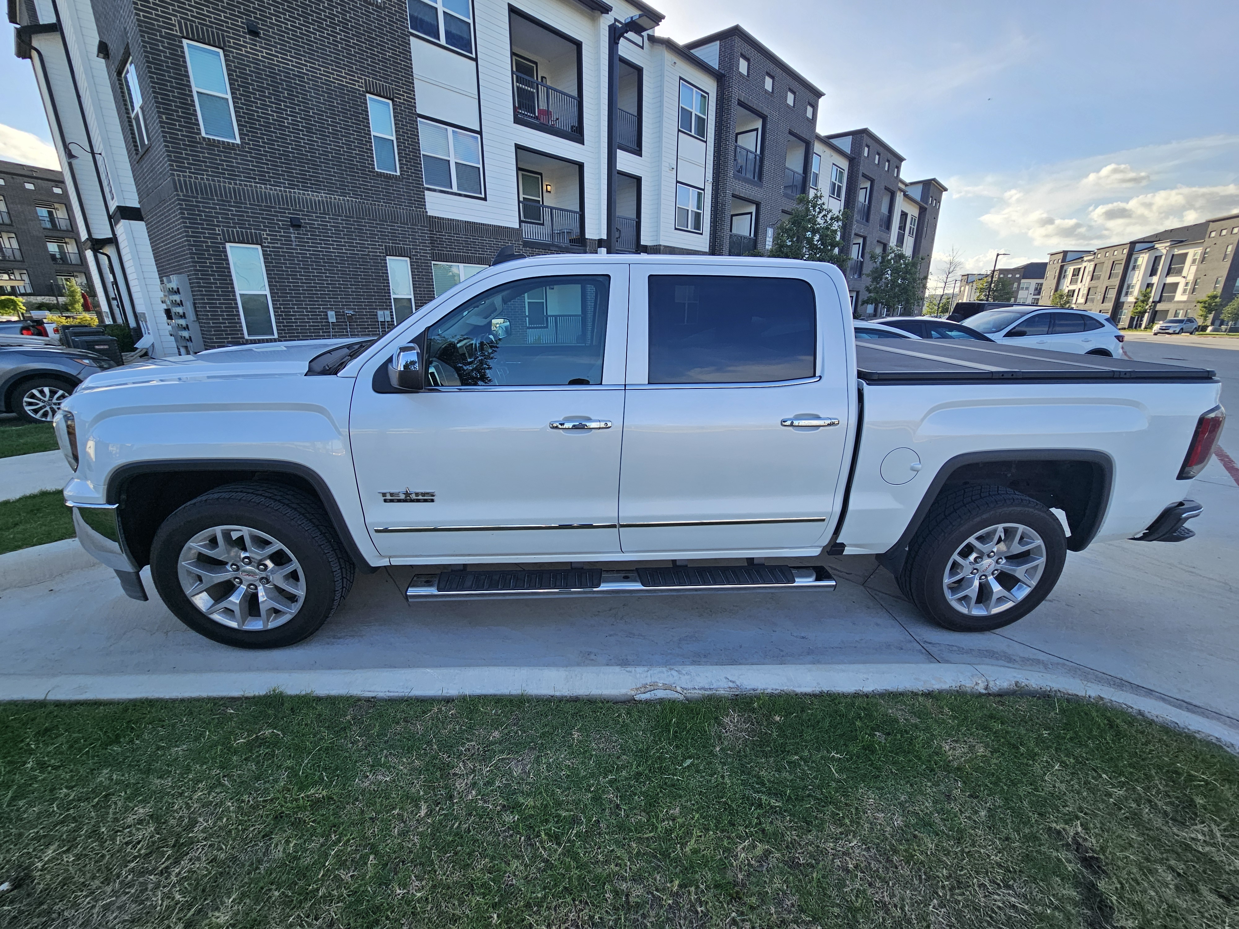 Used 2018 GMC Sierra 1500 SLT w/ Texas SLT Premium Package RWD image 5