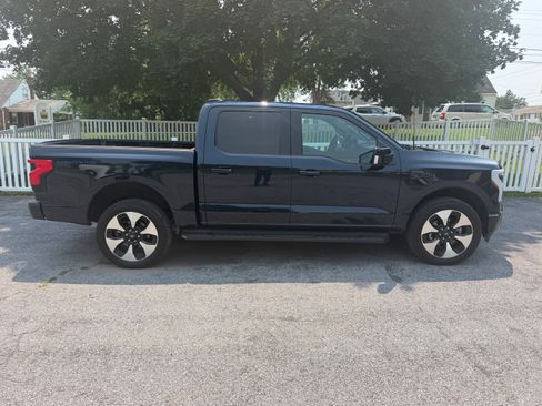 Used 2023 Ford F150 Lightning Platinum AWD/4WD image 2