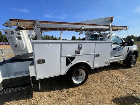 Used 2018 Ford F450 XL w/ Snow Plow Prep Package image 2