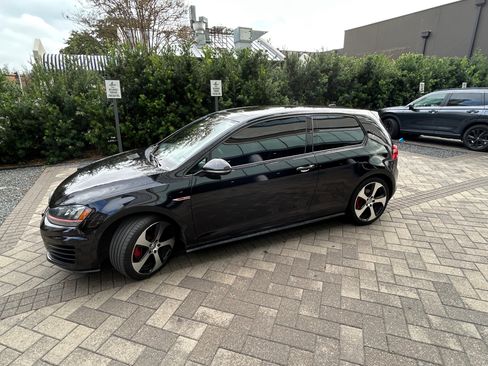 Used 2015 Volkswagen GTI SE image 4