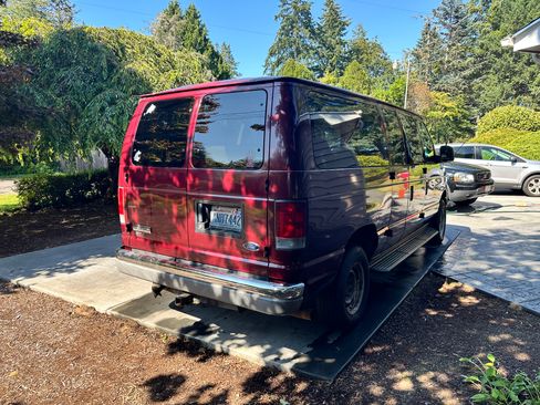 Used 2006 Ford E-350 and Econoline 350 XL RWD image 2