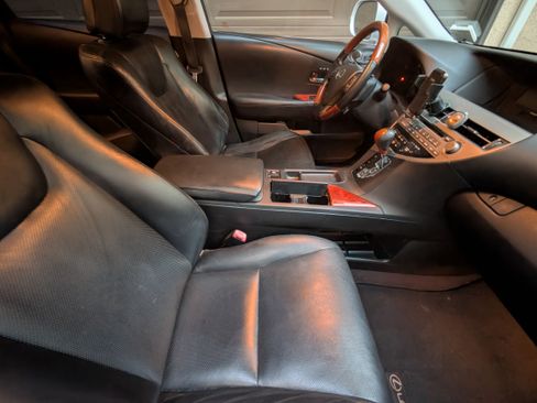 Used 2010 Lexus RX 350 2WD image 17