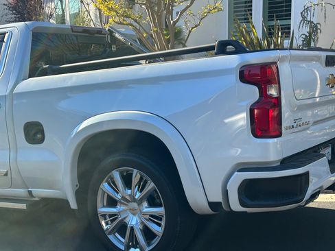 Used 2024 Chevrolet Silverado 1500 High Country w/ Technology Package image 12