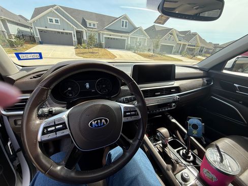 Used 2021 Kia Telluride SX w/ Towing Package image 9