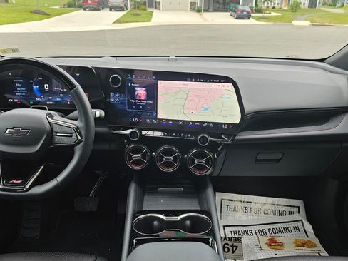 Used 2025 Chevrolet Blazer EV RS w/ Super Cruise Package image 8