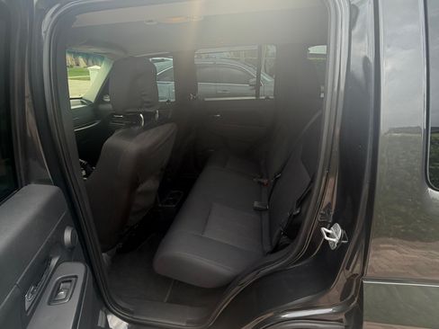 Used 2011 Jeep Liberty Sport AWD/4WD image 6