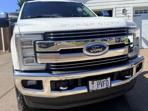 Used 2018 Ford F350 Lariat w/ Lariat Ultimate Package AWD/4WD image 2