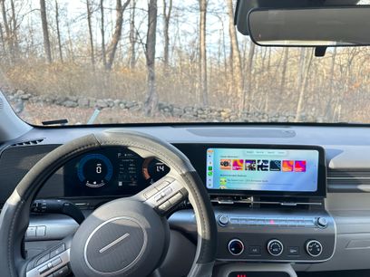 Used 2024 Hyundai Kona SE