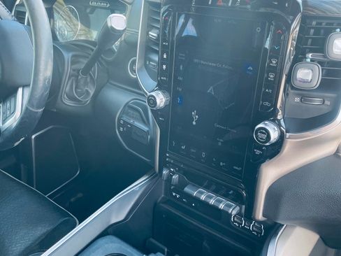 Used 2019 RAM 2500 Laramie AWD/4WD image 11