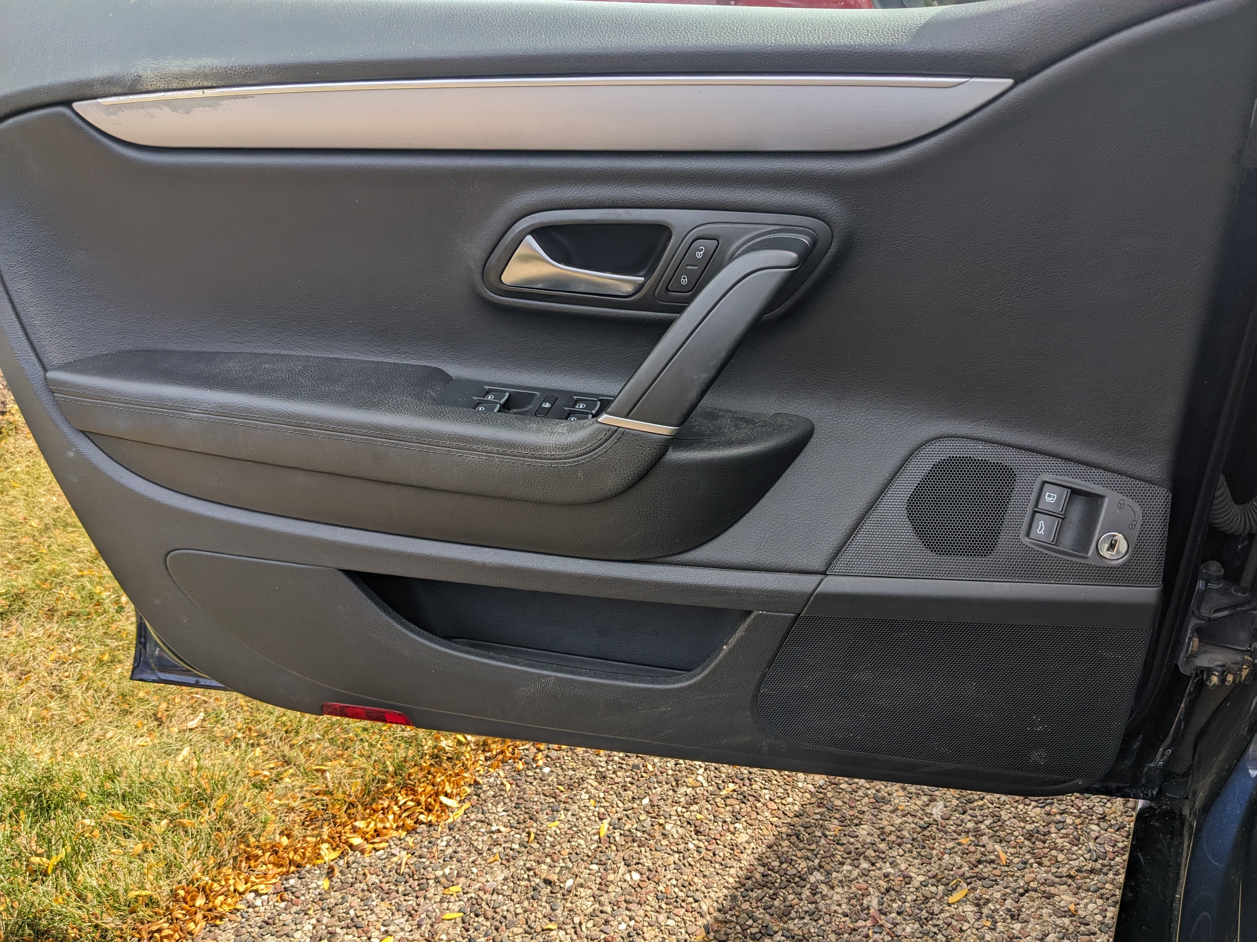 Used 2013 Volkswagen CC Lux FWD image 14