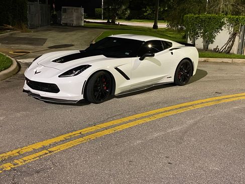 Used 2016 Chevrolet Corvette Stingray Coupe w/ 2LT Preferred Equipment Group image 8