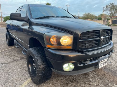 Used 2006 Dodge Ram 2500 Truck SLT image 13
